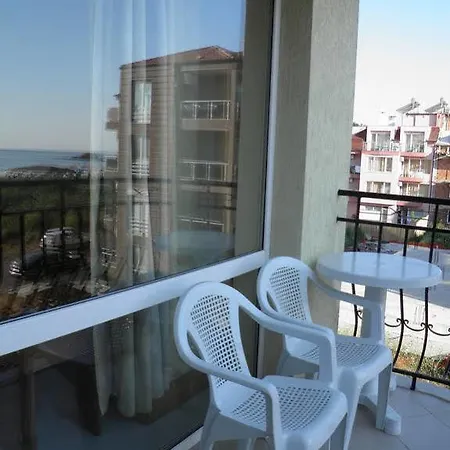 Elmaz Hotel