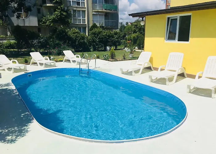 Elmaz 3* 로제넷츠